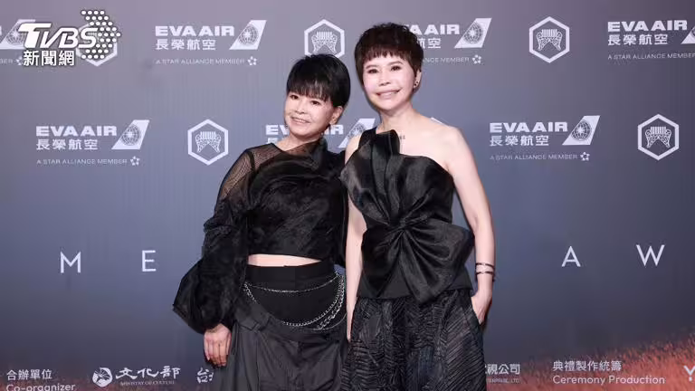 詹雅雯(右)沒拿下金曲歌后。(圖/TVBS娛樂組攝) 詹雅雯(右)沒拿下金曲歌后。(圖/TVBS娛樂組攝)