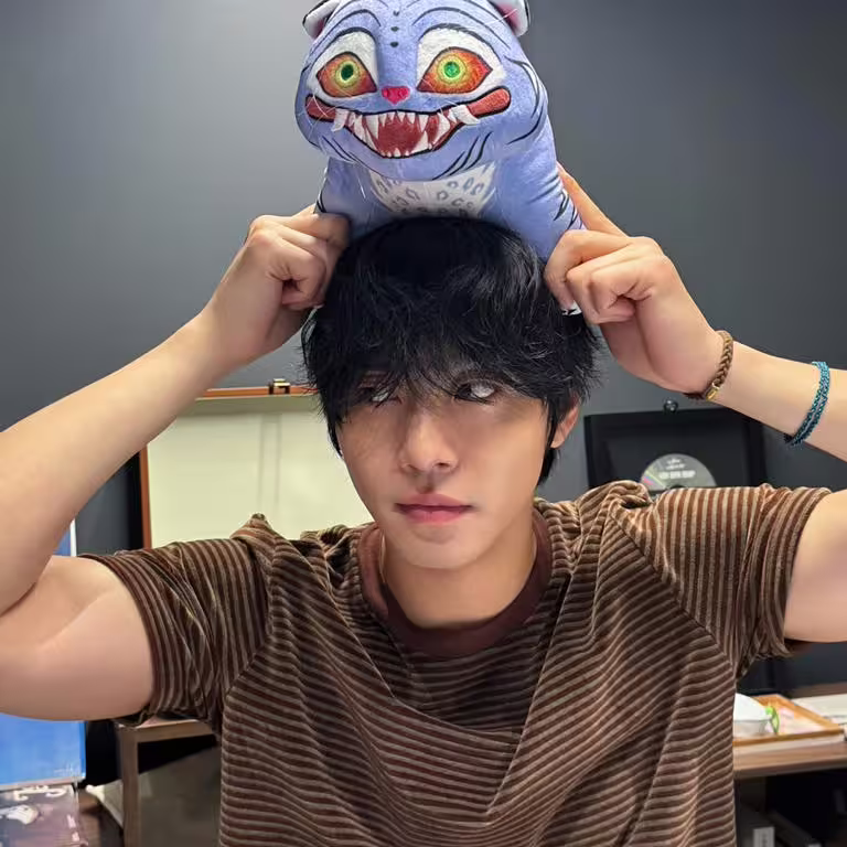 Netflix《Kpop獵魔女團》必看亮點&幕後彩蛋:TWICE、安孝燮都獻聲,這幕致敬張元瑛 Netflix《Kpop獵魔女團》必看亮點&幕後彩蛋:TWICE、安孝燮都獻聲,這幕致敬張元瑛