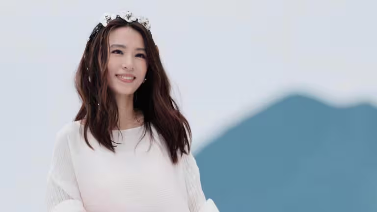 田馥甄完成野地小巡演後,開心飛往荷蘭度假並追星。(圖/翻攝自田馥甄臉書) 田馥甄完成野地小巡演後,開心飛往荷蘭度假並追星。(圖/翻攝自田馥甄臉書)