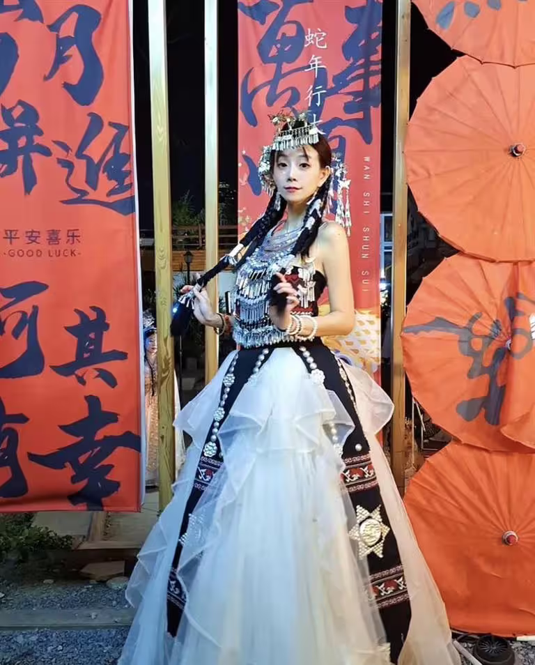 鄧佳華入獄服刑後,女友簡簡照常發文心情似乎不受影響。(圖/翻攝自簡簡IG) 鄧佳華入獄服刑後,女友簡簡照常發文心情似乎不受影響。(圖/翻攝自簡簡IG)