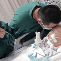 8歲兒意外摔倒不治！爸淚簽器捐「拯救8條人命」：他一直想當英雄