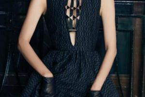 林志玲登台灣版Vogue封面，妝容厚重貴婦風，網友：這麼折騰她，還能這麼美