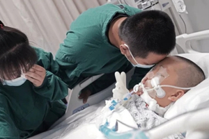 8歲兒意外摔倒不治！爸淚簽器捐「拯救8條人命」：他一直想當英雄