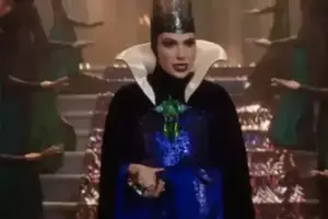 《白雪公主》預告登場 壞皇后仍然最美？