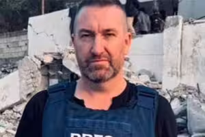 報導一半…炸彈落在身後！ 記者神反應奇蹟生還