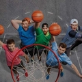 美國團體Dude Perfect靠「打籃球」破了金氏世界紀錄！