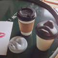 單身福利！韓國新推「親吻」咖啡杯，對著這樣的造型你喝的下口嗎？