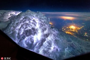 從飛行員的高空視角看 世界美得太科幻