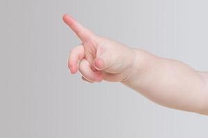 寶寶指甲有白點是缺鈣？小小指甲透露5大不健康信號
