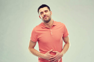 肚子經常咕咕叫會是大腸癌嗎，醫生說最常見的病因有三種！