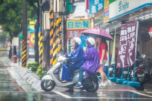 至少2颱風將生成！「準卡努」南北夾擊　豪雨連掃台灣3天