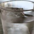別看輕一杯水，水為財，把財氣間接帶入屋！