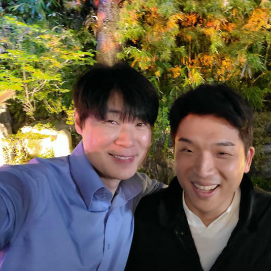 《黑白大廚》崔鉉碩:收到出演邀請,還以爲要當評審!透露和安成宰關係很好,如果角色互換會這樣評價他 XD 《黑白大廚》崔鉉碩:收到出演邀請,還以爲要當評審!透露和安成宰關係很好,如果角色互換會這樣評價他 XD