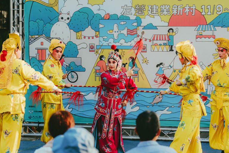 臺灣豫劇團推出眷村「豫劇大觀園」系列活動。 圖:高雄市文化局提供 臺灣豫劇團推出眷村「豫劇大觀園」系列活動。 圖:高雄市文化局提供