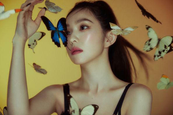 Red Velvet 最強門面 Irene 新歌〈Like A Flower〉預告公開:就像是一朵最美最自由的花綻放著 Red Velvet 最強門面 Irene 新歌〈Like A Flower〉預告公開:就像是一朵最美最自由的花綻放著