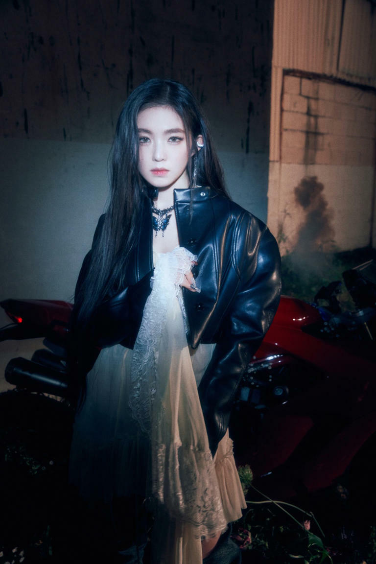 Red Velvet 最強門面 Irene 新歌〈Like A Flower〉預告公開:就像是一朵最美最自由的花綻放著 Red Velvet 最強門面 Irene 新歌〈Like A Flower〉預告公開:就像是一朵最美最自由的花綻放著