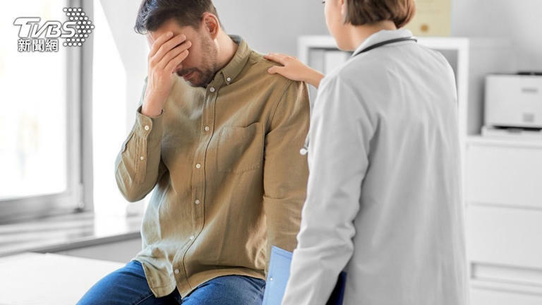 男網友分享初戀愛上人妻。(示意圖,非當事人/shutterstock達志影像) 男網友分享初戀愛上人妻。(示意圖,非當事人/shutterstock達志影像)