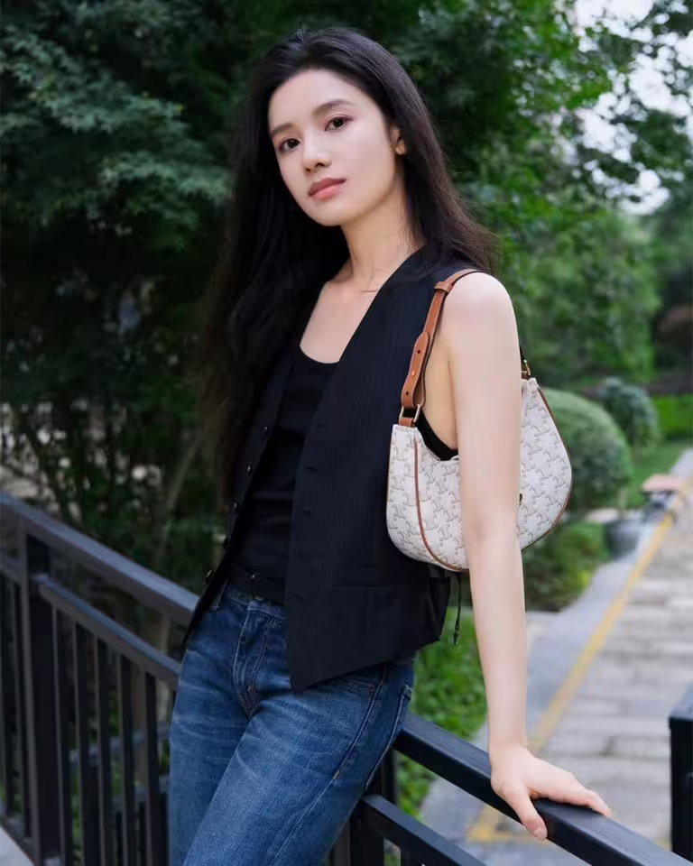 《藏海傳》張婧儀拍戲狂掉髮!小紅書公開養髮6秘訣:洗髮精都這樣選 《藏海傳》張婧儀拍戲狂掉髮!小紅書公開養髮6秘訣:洗髮精都這樣選