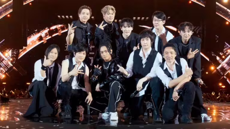 五月天跟Energy合體開唱。(圖/相信音樂提供) 五月天跟Energy合體開唱。(圖/相信音樂提供)
