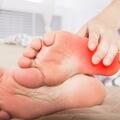 足跟、足底痛？可能是足底筋膜炎，教您4種治療方法和疼痛說拜拜
