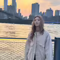 阿拉斯加體驗永晝「沒有黑夜很特別」！瑞瑪席丹勇跳冰川游泳