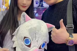 「最美星二代」還是學霸！21歲首飛LA玩迪士尼 李㼈校花女兒狂噴仙氣