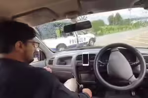 工程師研發無人駕駛 竟直直撞上警車 工程師研發無人駕駛 竟直直撞上警車