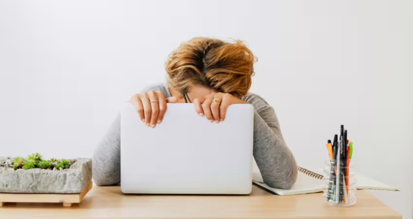 22歲女「提早上班」竟被解僱！她怒告公司卻敗訴