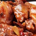 (詳細教程食譜)傳統家庭常用的方式——紅燒！燒出來的鴨翅果然十分的美味呢。