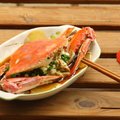 又到吃蟹季節，送您簡單美味的蔥油梭子蟹做法，太鮮了