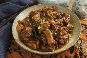 春天，雞肉鴨肉都要靠邊站，我家最愛吃這肉，越燜越香，太下飯了 