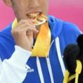 網球金牌手賽後訪問「全程台語」被噴爆...莊吉生努力回答問題，讓粉絲好心疼：台灣人講台語怎麼了嗎？(影片)